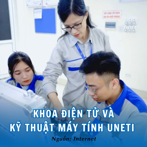 Kiểu áo đồng phục màu trắng phối xanh của khoa điện tử và kỹ thuật