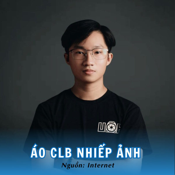 CLB Nhiếp ảnh sử dụng mẫu áo thun trơn đen mang dấu ấn, phong cách riêng