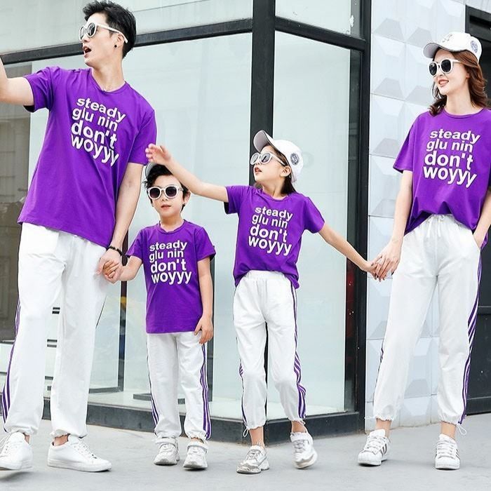 Gia đình tự tin khoe dáng với mẫu quần áo được thiết kế hợp thời trang