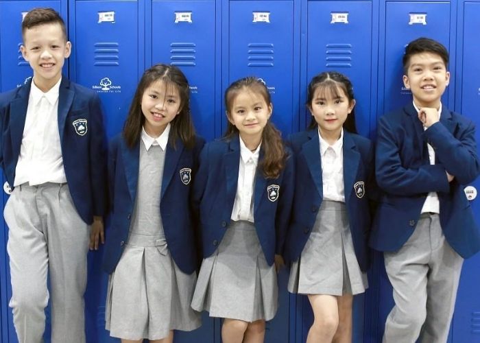 Hình ảnh mẫu trang phục được đánh giá đẹp nhất khối THCS