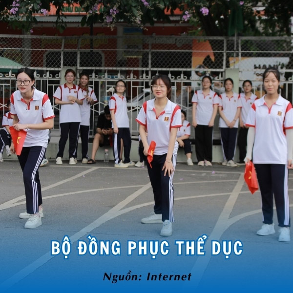Cách phối màu đặc biệt trong bộ đồng phục thể dục HANU
