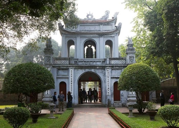 Văn miếu Quốc Tử Giám mang nét đẹp cổ kính, trang nghiêm