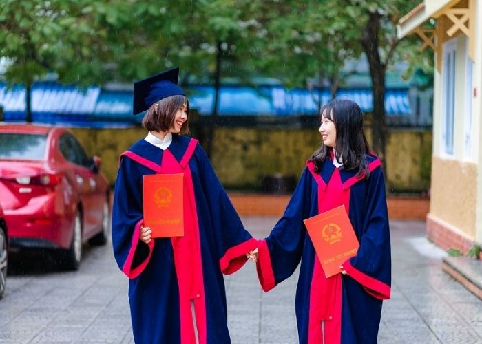 Kiểu tạo dáng 2 người được nhiều bạn nữ yêu thích
