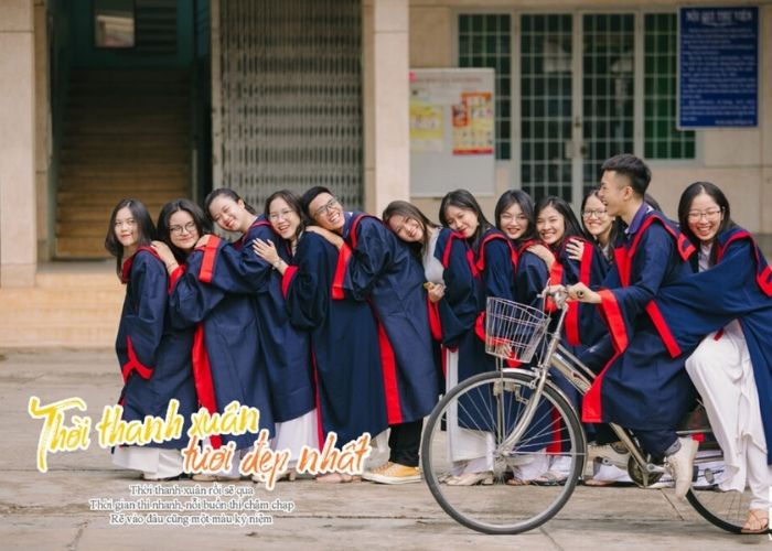 Kiểu tạo dáng phù hợp cho chụp nhóm đông người, tập thể