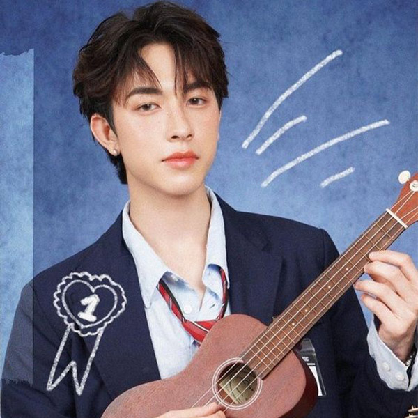 Tạo dáng chụp kỷ yếu nam hình 3