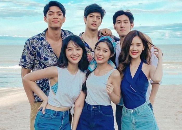 Chụp ảnh kỷ yếu học sinh cấp 3 concept du lịch biển