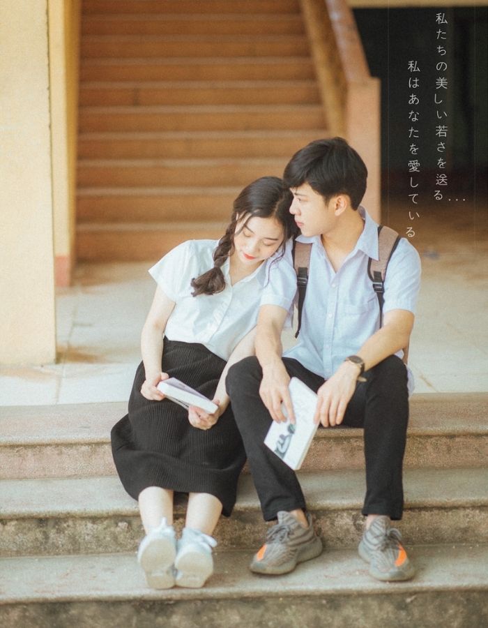 Ảnh kỷ yếu tình yêu tuổi học trò trên sân trường