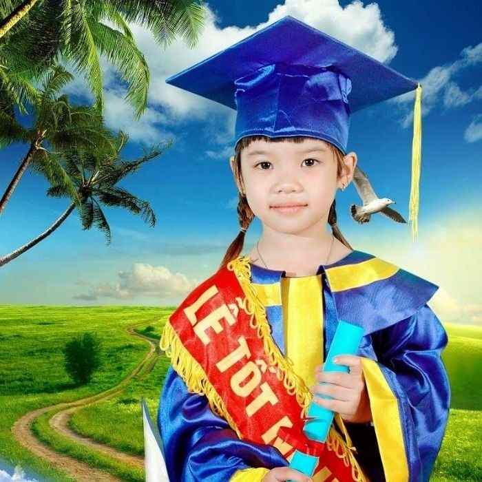 Mẫu áo tốt nghiệp em bé màu xanh dương kết hợp màu vàng