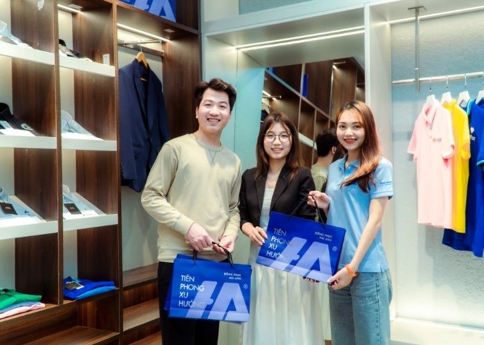 Đơn vị nhận may áo cử nhân tiểu học giá rẻ, đảm bảo chất lượng tốt