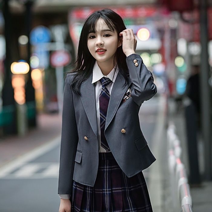 Mẫu trang phục với thiết kế hiện đại được học sinh yêu thích