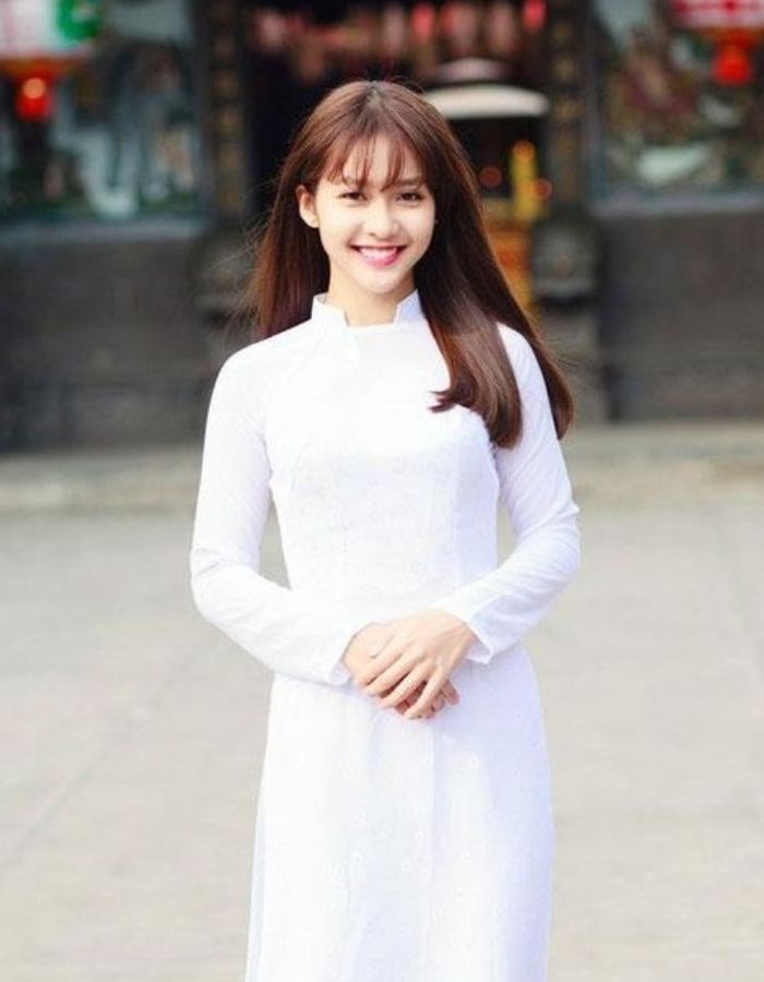 Tóc mái thưa phù hợp với những cô nàng có trán cao