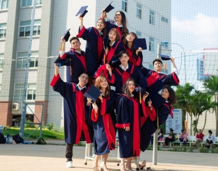 Công ty may Phương Thịnh địa chỉ may áo cử nhân nổi tiếng