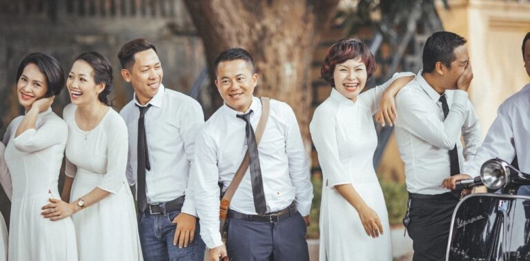 99+ Slogan họp lớp hay và ý nghĩa chủ để tình bạn