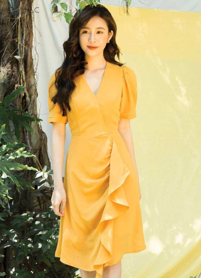 Mẫu trang phục thiết kế gam màu đơn sắc