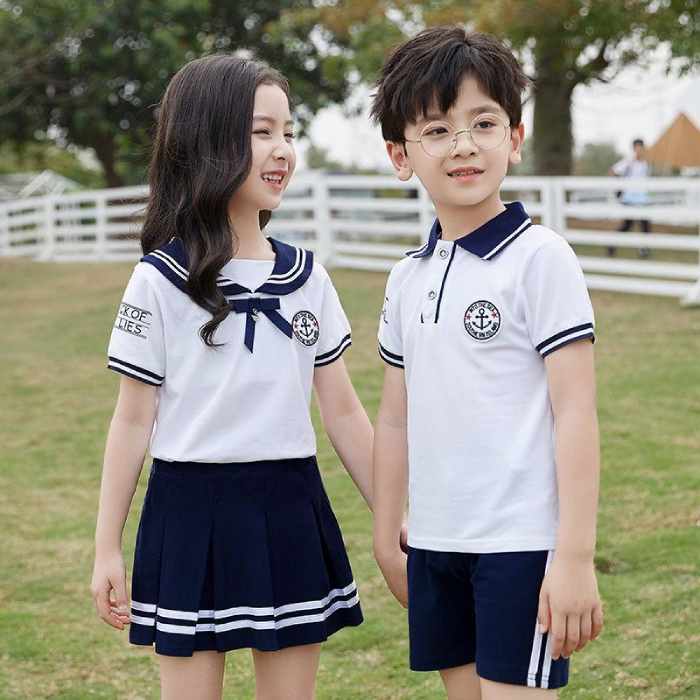 Mẫu áo trắng cổ bẻ hiện đại dành cho các bé mầm non
