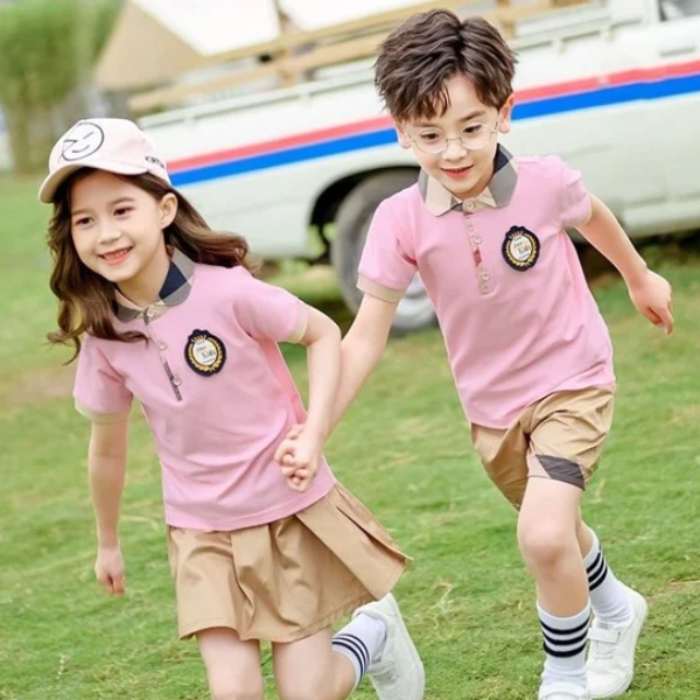 Bộ quần áo giúp quảng bá hình ảnh thương hiệu trường học