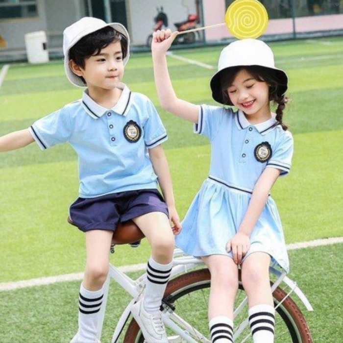 Mẫu váy liền thân màu xanh ngọc dành cho các bạn nữ
