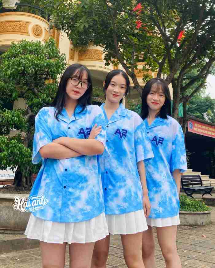 Áo sơ mi tông màu xanh thiết kế độc đáo