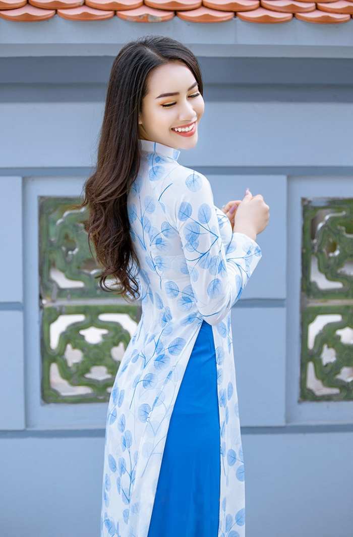 Mẫu áo dài in hình hoa văn độc đáo