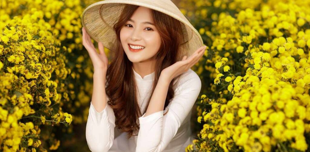 Mẫu áo dài học sinh cổ vuông thiết kế đẹp, tinh tế