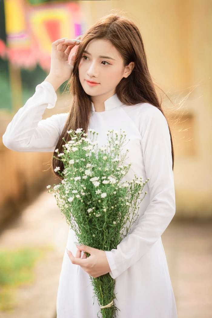 Mẫu trang phục kiểu dáng áo cổ chữ U