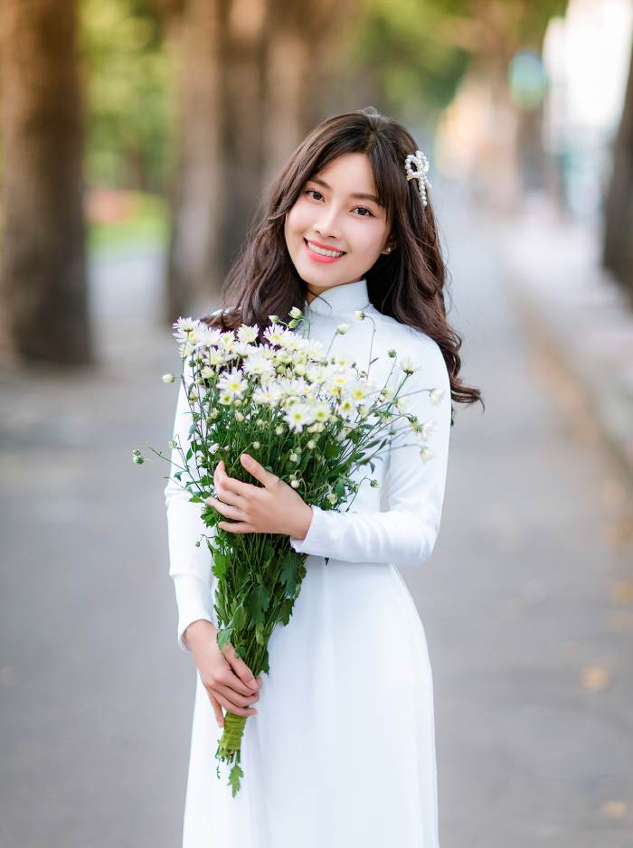 Chất liệu vải Chiffon thường được sử dụng để may áo dài học sinh