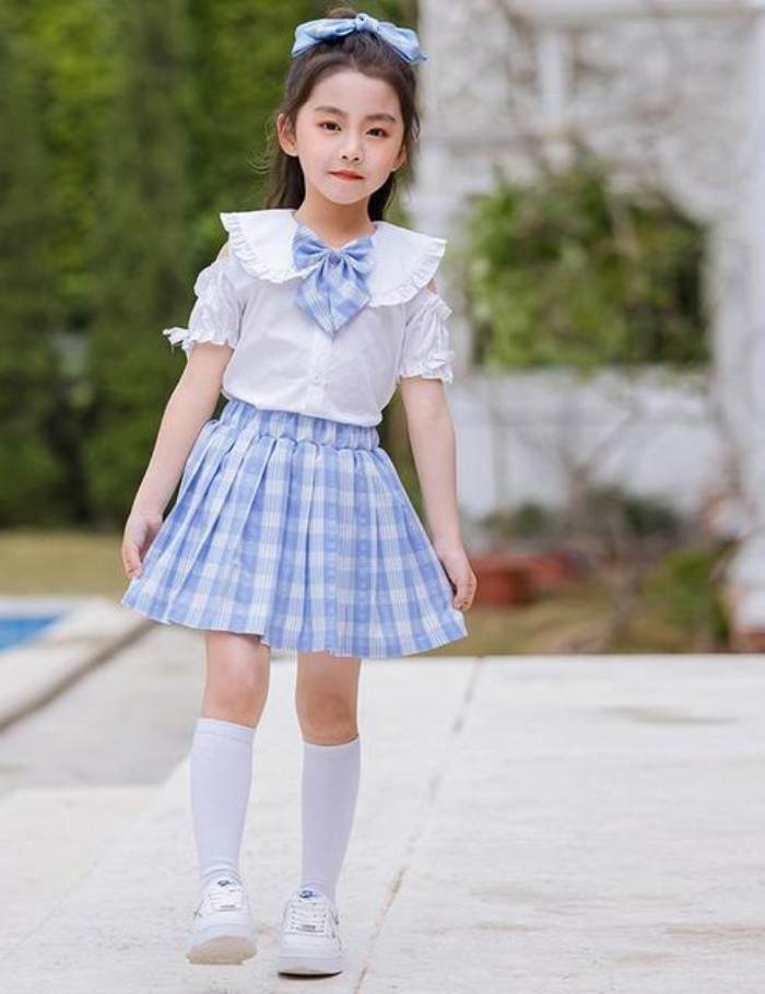 Mẫu áo sơ mi cổ bèo thiết kế cách điệu độc đáo