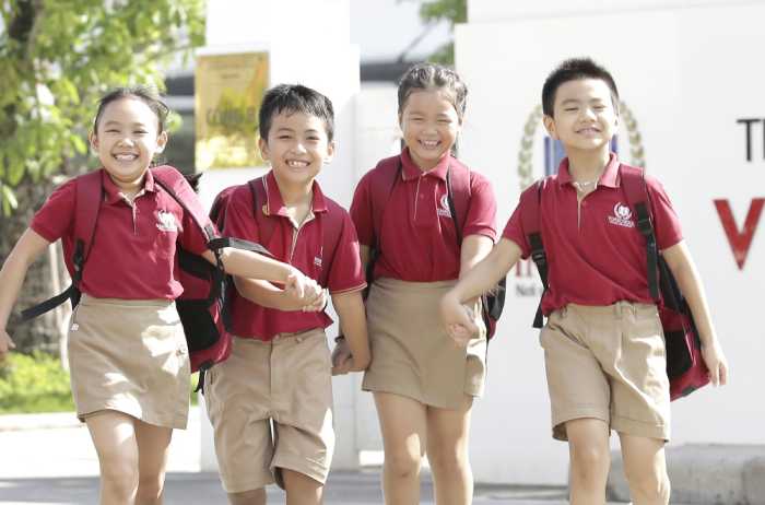 Tông màu đỏ nổi bật được nhiều học sinh yêu thích