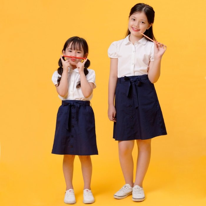 Trang phục sơ mi phối chân váy xòe đồng phục học sinh cấp 1