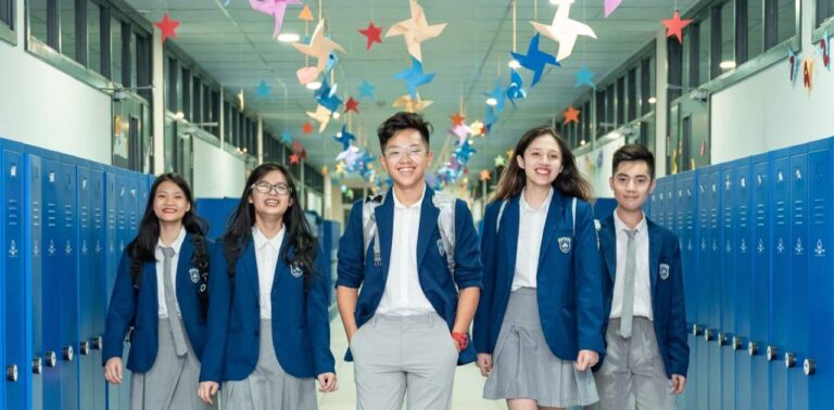 11 Mẫu đồng phục học sinh THCS nổi bật, gây thương nhớ