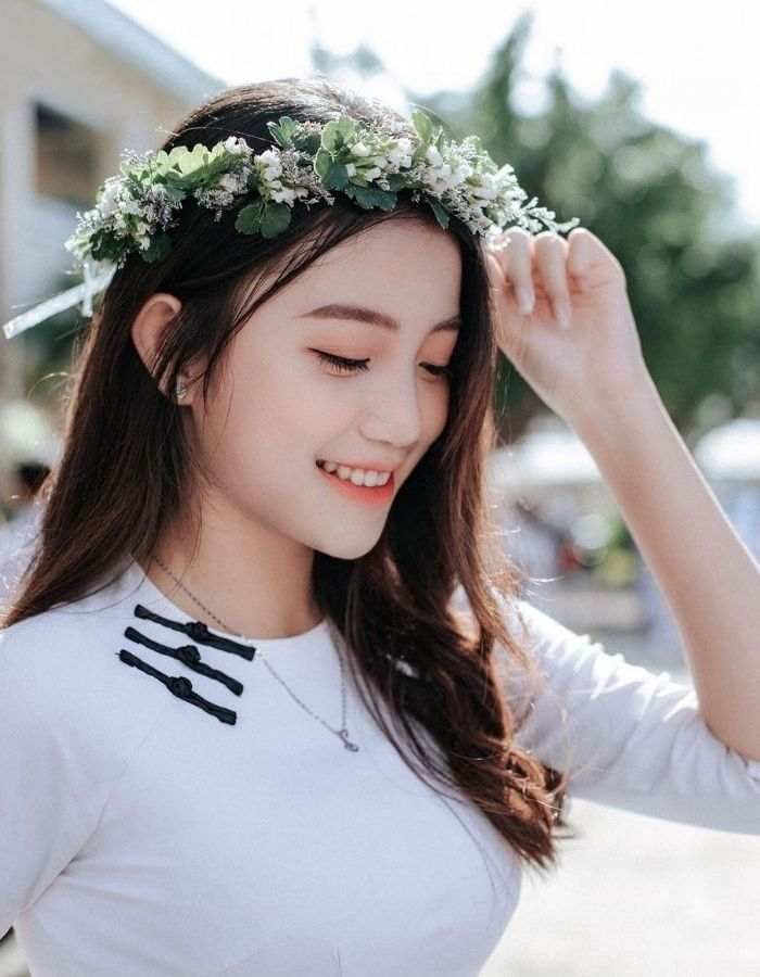 Mẫu áo dài lớp 10 may tại Linn Design