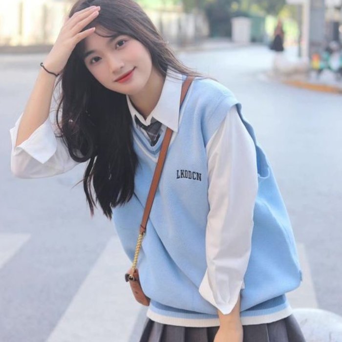 May quần áo học sinh giá rẻ tại cơ sở Lộc An