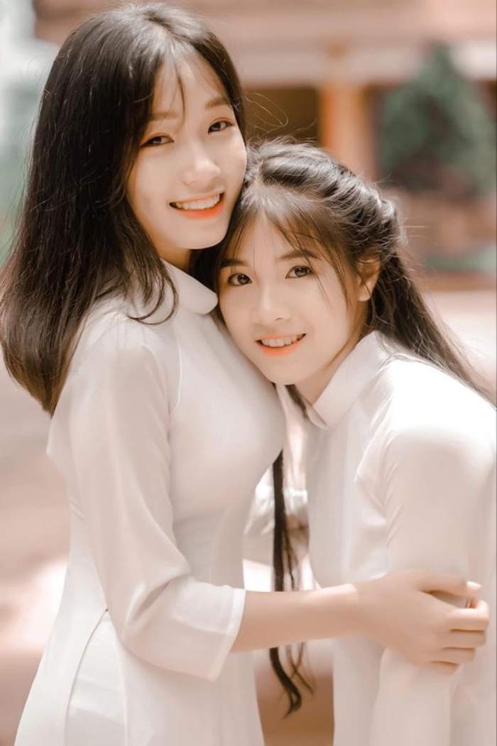 Tone màu son hồng đào hoặc cam đất thường được các bạn nữ sử dụng