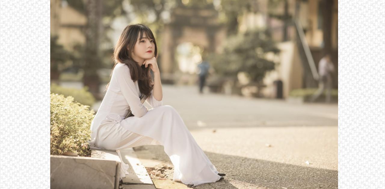 Mặc áo dài học sinh đi với giày gì đẹp, giúp tôn dáng?