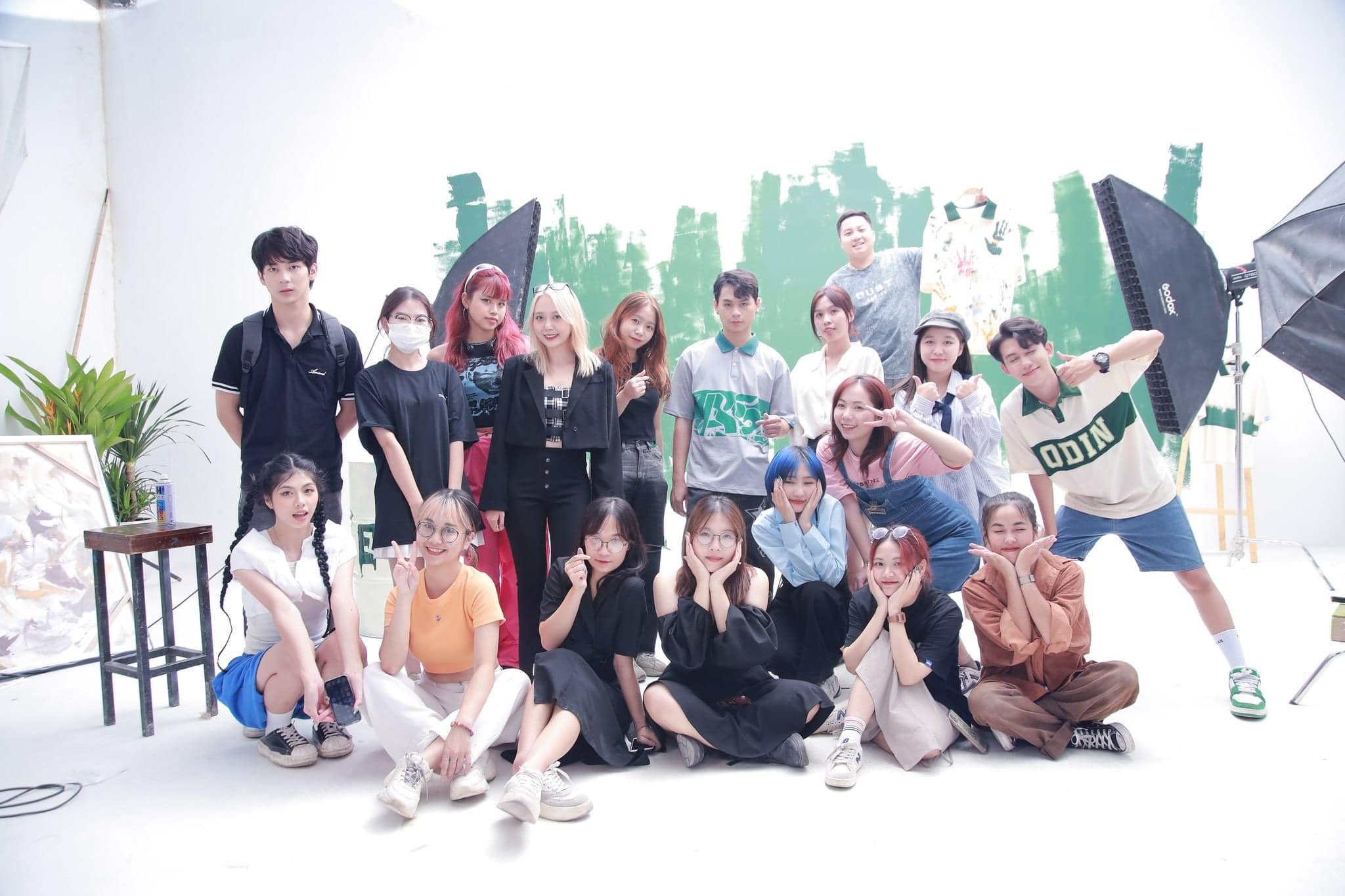 TUYỂN DỤNG VỊ TRÍ TIKTOK CONTENT CREATOR