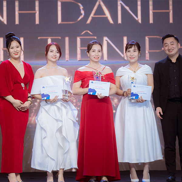 Tri ấn tổng kết với nhiều giải thưởng danh giá