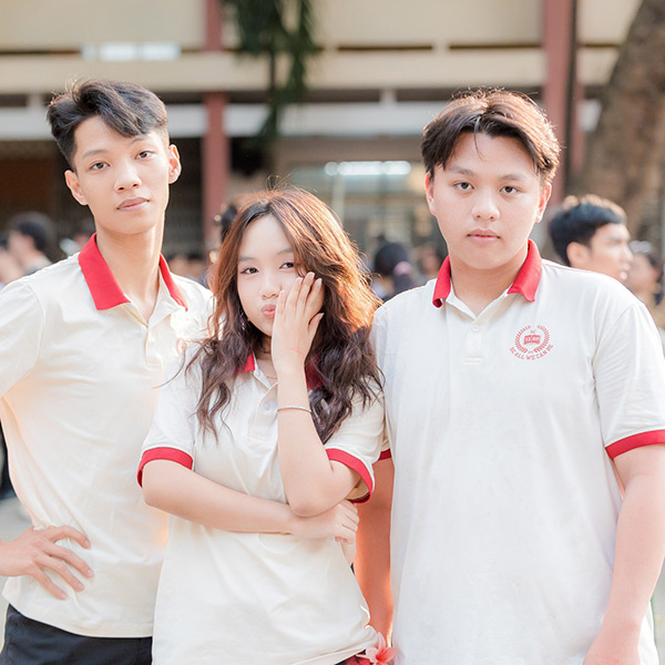 Áo lớp chuyên Hóa gắn kết