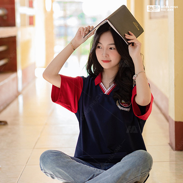 Áo lớp có cổ đẹp