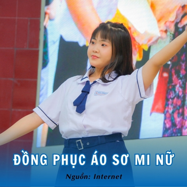 Nữ sinh trường THPT Mạc Đĩnh Chi duyên dáng trong áo đồng phục sơ mi trắng
