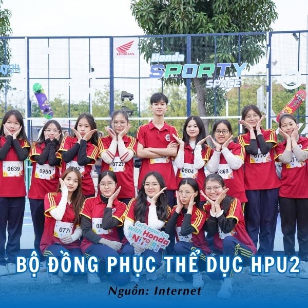 Kiểu dáng năng động, thể thao của đồng phục thể chất Đại học Sư phạm Hà Nội 2