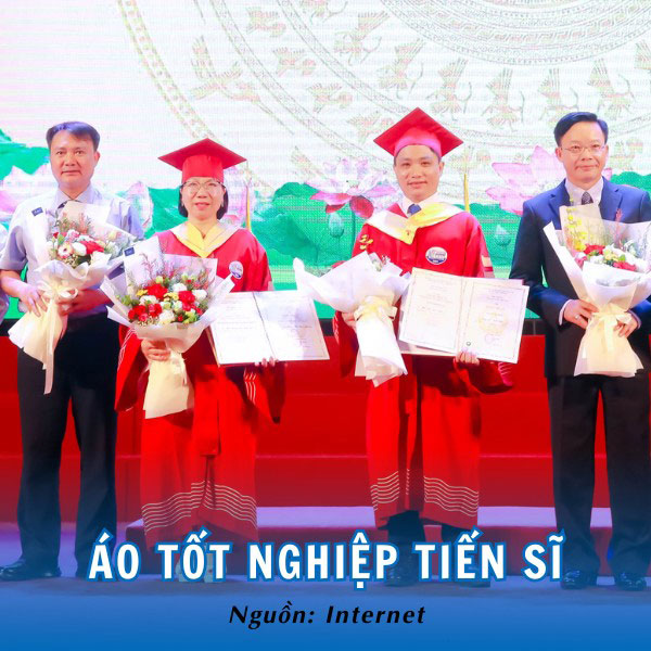 Lễ phục tốt nghiệp Tiến sĩ rực rỡ, trang trọng