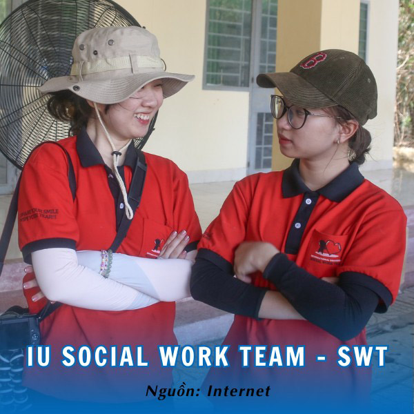 Đồng phục polo cam IU Social Work Team - SWT ấn tượng