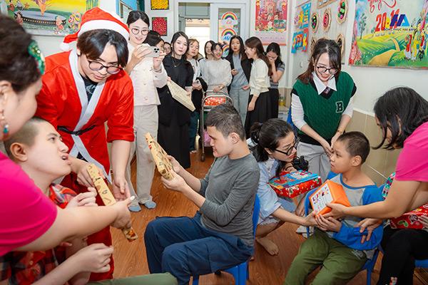 Sự chia sẻ dành cho các bạn nhỏ đặc biệt