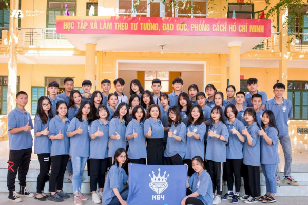 Mẫu đồng phục màu xám xanh ấn tượng, thu hút