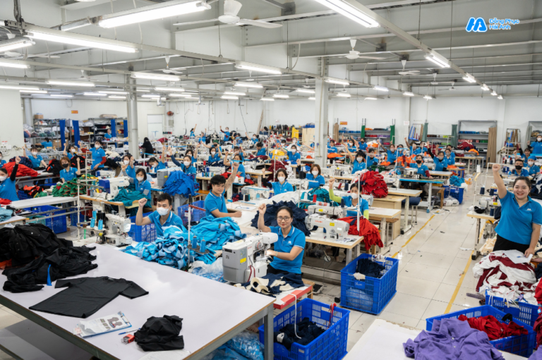 [Baothanhhoa.vn] Đồng Phục Hải Anh: Năng Lực Sản Xuất Và Quản Trị Chất Lượng Làm Nên Uy Tín Của Một Thương Hiệu Dẫn Đầu