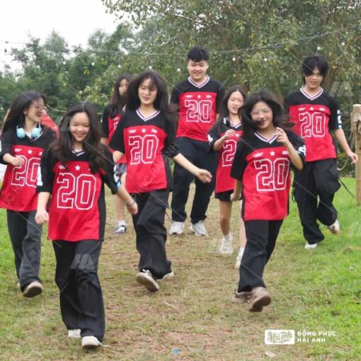 Mẫu Áo Lớp Polo Oversize Iconic Màu Đỏ Đô Phối Đen