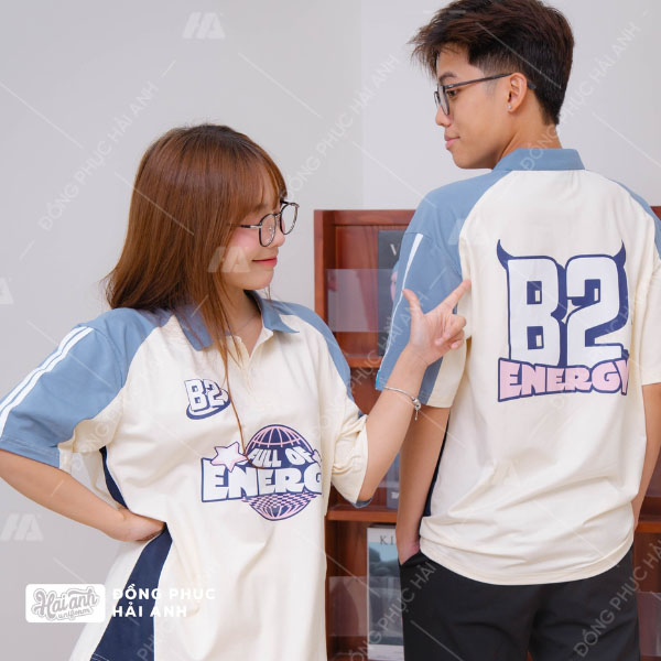 Thiết kế mang đậm tinh thần thể thao trong áo lớp Unite màu kem cheese 