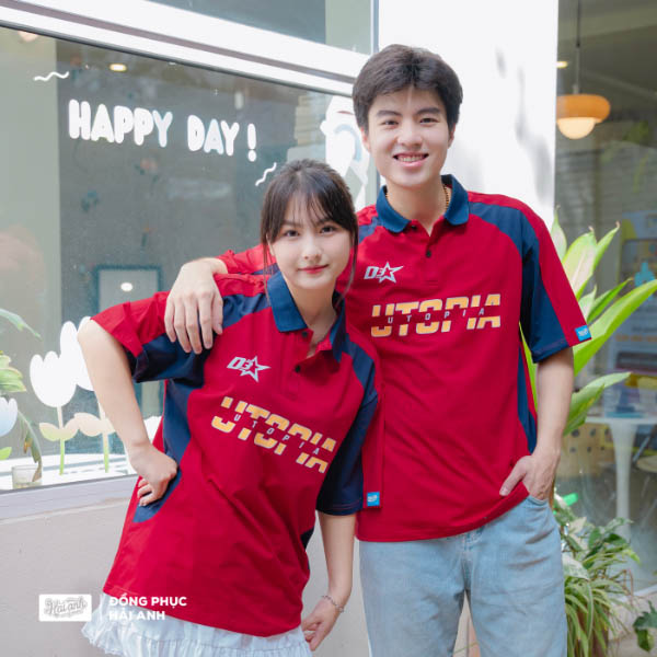Thiết kế trẻ trung, trendy của áo lớp polo oversize Wassup màu đỏ đô 