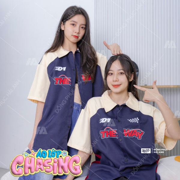 Mẫu Áo Lớp Sơ Mi Oversize Chasing Màu Xanh Đen Phối Kem Cheese