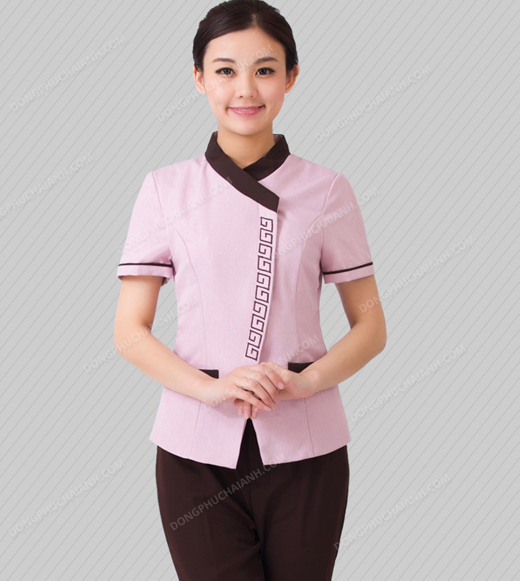 Đồng phục tạp vụ nhà hàng là phần không thể thiếu khi xây dựng hình ảnh chung.